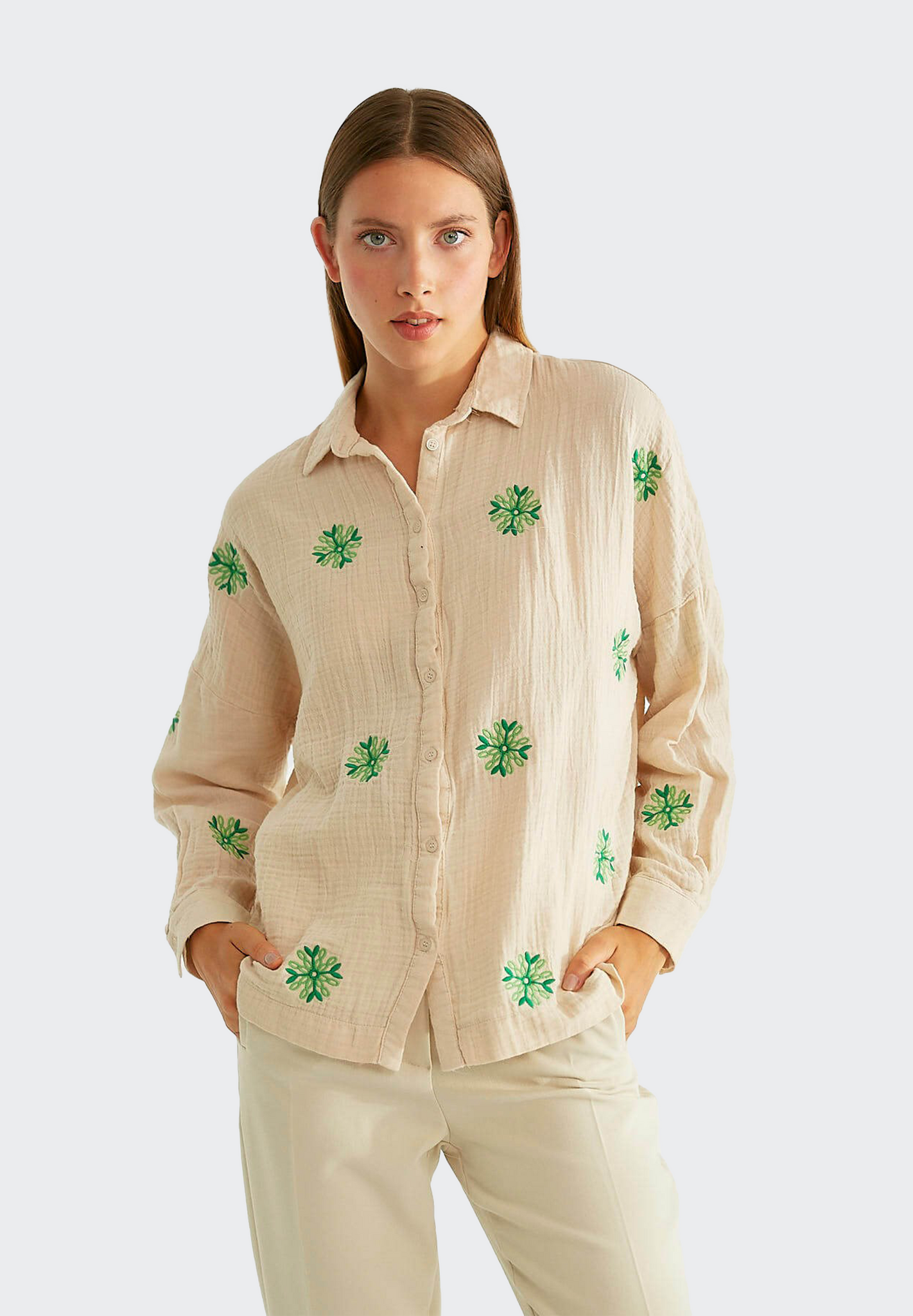 Beige Hemd mit Blumen Muster