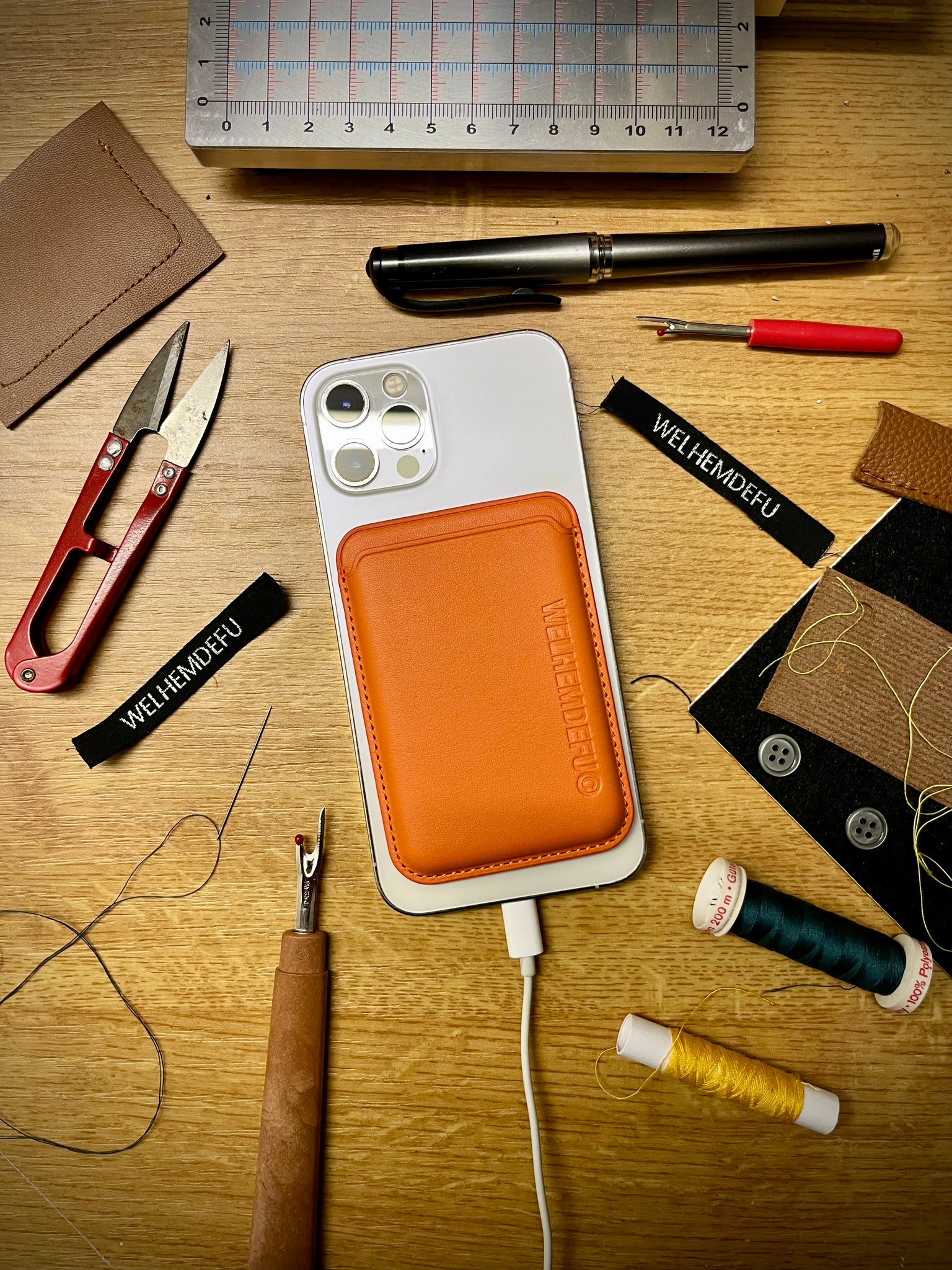 iPhone MagSafe Wallet Orange